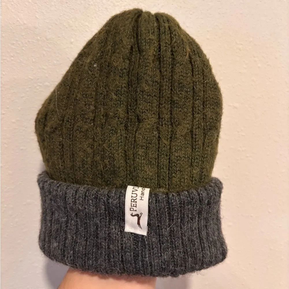 Peruvian Accent Alpaca Wool Beanie Hat Green Gray Handmade Reversible